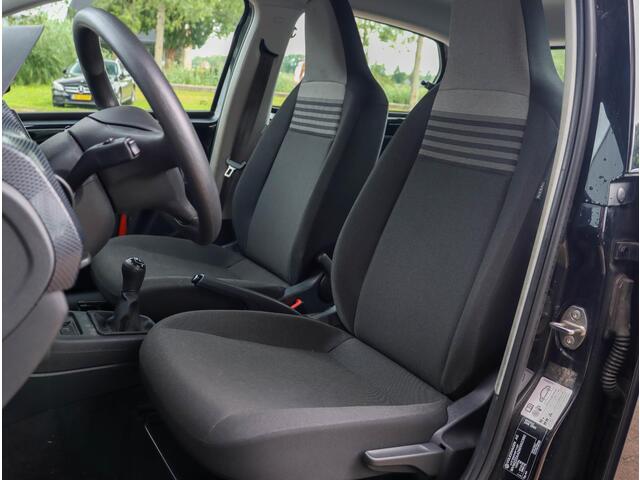 Volkswagen UP! 1.0 Camera | Climate Control | Cruise Control | Parkeersensoren
