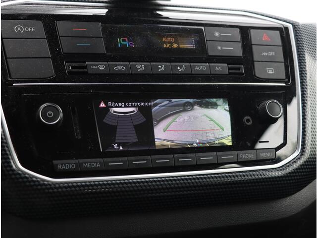 Volkswagen UP! 1.0 Camera | Climate Control | Cruise Control | Parkeersensoren