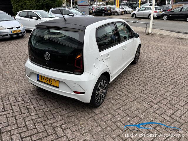 Volkswagen UP! 1.0 BMT high up! Camera, Clima, PDC, orig. NL-auto, unieke km stand