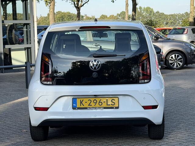Volkswagen UP! 1.0 BMT move up! Clima/Camera/Cruise/PDC