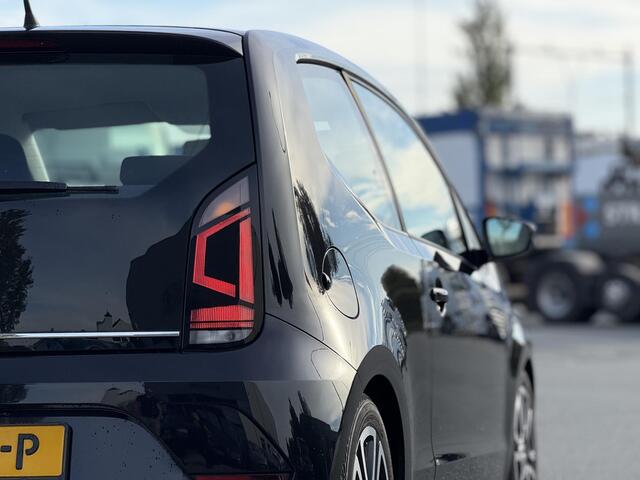 Volkswagen UP! 1.0 TSI BMT high up! 90 PK!/16''LM VELGEN/SPORTONDERSTEL/MOOIE AUTO