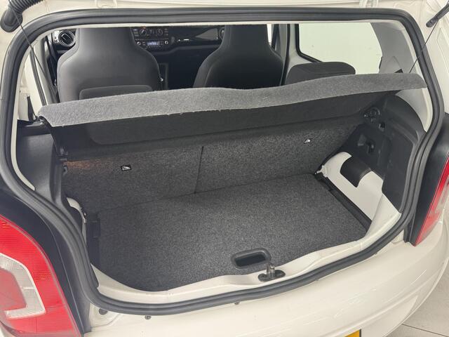 Volkswagen UP! 1.0 move up! BlueMotion | Navigatie | Bluetooth | Airco |