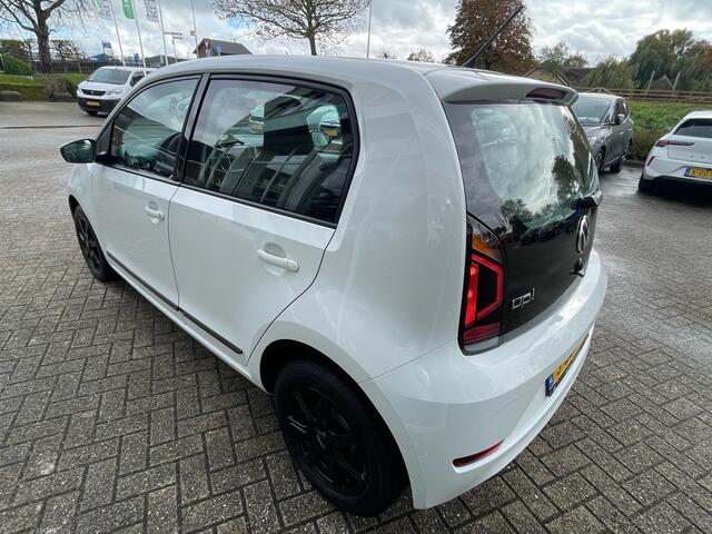 Volkswagen UP! 1.0 BMT move up!