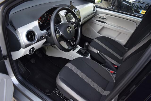 Volkswagen UP! 1.0 TSI 90pk High Up! Pano | Camera | Clima | Cruise