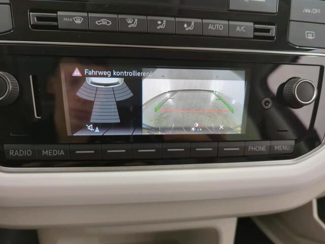 Volkswagen UP! 1.0 beats 1e Eigenaar | NL-Auto | Volledig Onderh. | BTW | Camera | Multimedia | Cruise | PDC | DAB | Led |