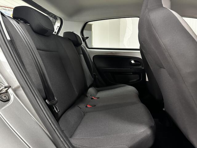Volkswagen UP! 1.0 TSI BMT cross up! /DAB+! /Stoelverw. /Climat /Cruise /Elek. pakket /Bluetooth /Regensensor /16"LMV /PDC /Getint glas /LED Dagrijverl. /Mistlampen.