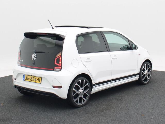 Volkswagen UP! 1.0 TSi GTi 115 Pk | Panoramadak | Sportstoelen | Stoelverwarming | LED-verlichting | Privacy Glass | Bluetooth | Lederen Sportstuur | 17 Inch |66.659 Km!