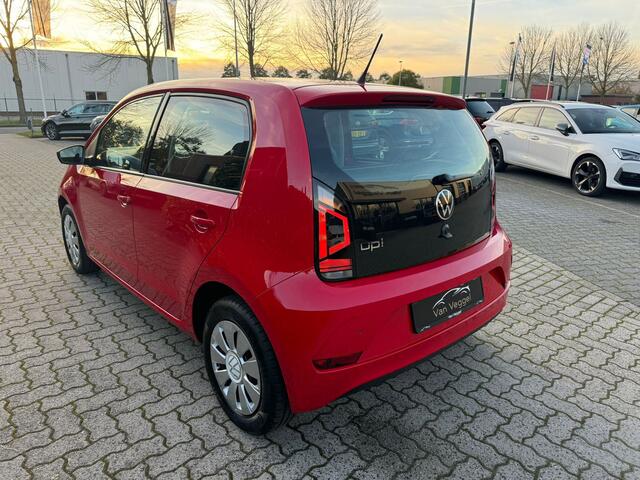 Volkswagen UP! 1.0 airco, cruise, camera