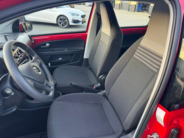 Volkswagen UP! 1.0 airco, cruise, camera