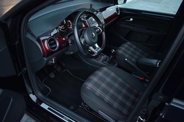 Volkswagen UP! GTI 1.0 TSI 116pk | Origineel NL | Pano | Beats | Camera