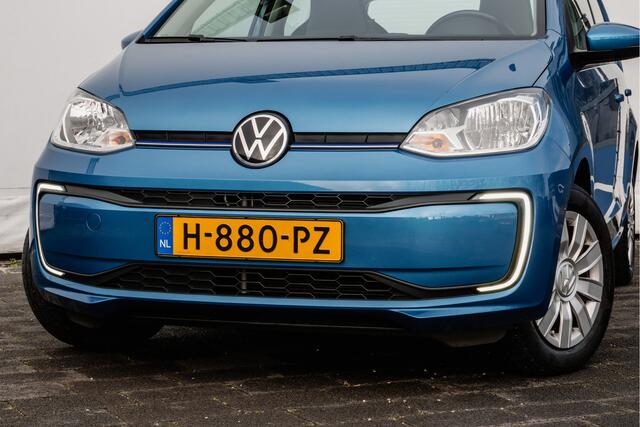 Volkswagen UP! e-Up! e-up! 32kw/ Stoelverwarming/ Cruise control/ Climate control/ Camera/ Dab radio