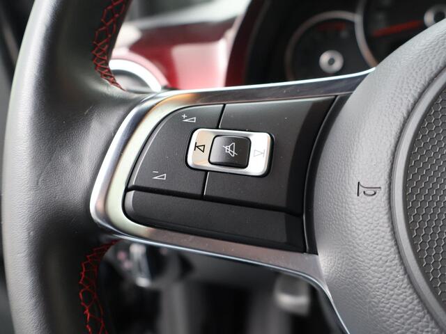 Volkswagen UP! 1.0 TSI GTI | 116 PK | Multifunctioneel stuurwiel | Cruisecontrol | Stoelverwarming |