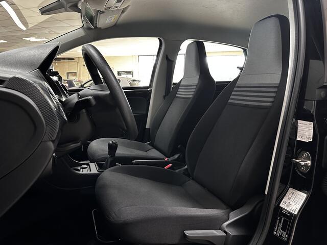 Volkswagen UP! 1.0 BMT move up!/ Facelift/ 5-Drs/ Maps + More/ Airco/ DAB+/ Elek. pakket/ Isofix/ Bluetooth/ Diml. Auto/ Regensensor/ AUX & USB/ LED Dagrijverl.