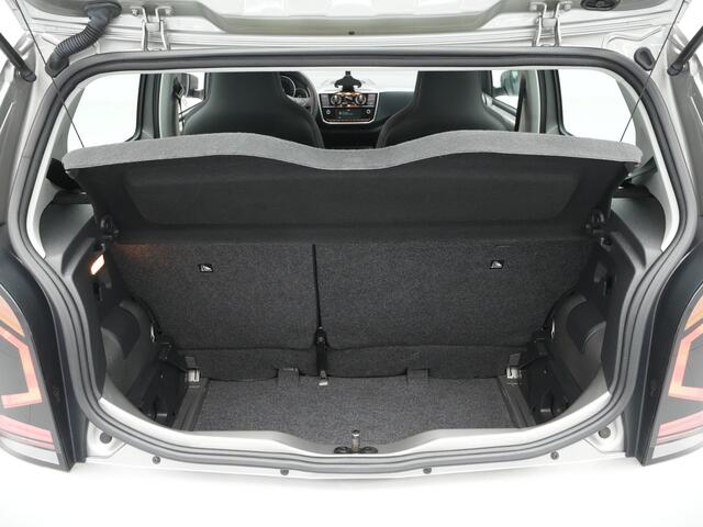 Volkswagen UP! 1.0 BMT 60pk move up! Airco Dab Verwarmde spiegels Regensensor 259