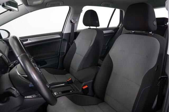 Volkswagen e-Golf e-Golf | Stl. verw. | Navigatie | LED | PDC | Inparkeer |