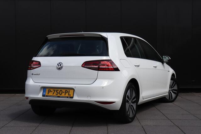 Volkswagen e-Golf 116 PK | NAVI | STOELVERWARMING | PARK PILOT
