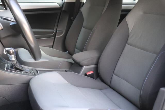 Volkswagen e-Golf 116 PK | NAVI | STOELVERWARMING | PARK PILOT