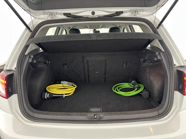 Volkswagen e-Golf Aut. *HEAT-PUMP | LUXURY-LEATHER | FULL-LED | NAVI-FULLMAP | CAMERA | HEATED-SPORTSEATS | ECC | PDC | CRUISE | 16''ALU*