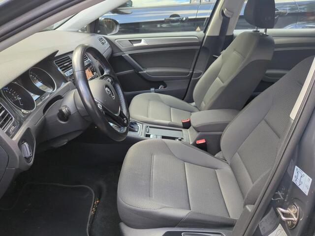 Volkswagen e-Golf E-DITION / PARK. SENSOREN/ ADAPT. CRUISE/ LED/ NAVI/ CLIMA/ 17" LMV