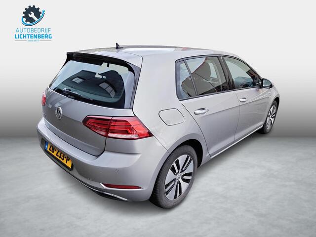 Volkswagen e-Golf ACC / Digitaal Display / Carplay / Keyless