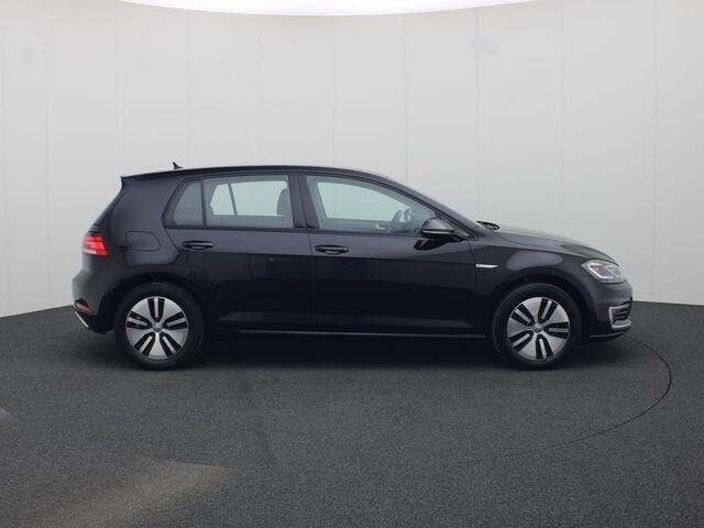 Volkswagen e-Golf E-DITION 100kW/136PK · Navigatie · LED · Parkeersensoren