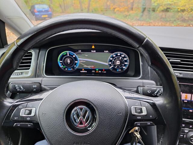 Volkswagen e-Golf E-DITION Fietsendragersteun, Lederen bekleding, Virtual Cockpit, 1e Eigenaar!
