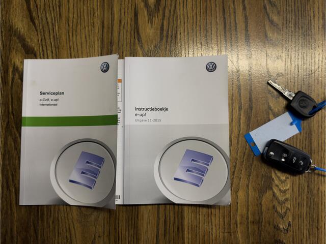 Volkswagen e-Up e-Up! - BTW-auto, Airco, Stoelverw. Cruise, Isofix, Navi!