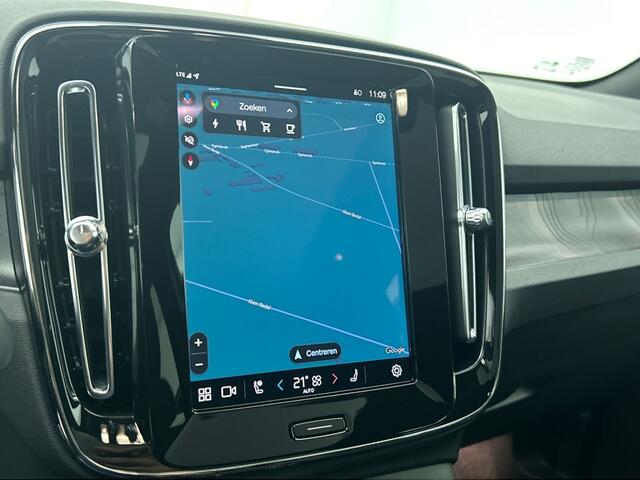 Volvo C40 Extended Range Plus 82 kWh | Trekhaak | Extra getint glas