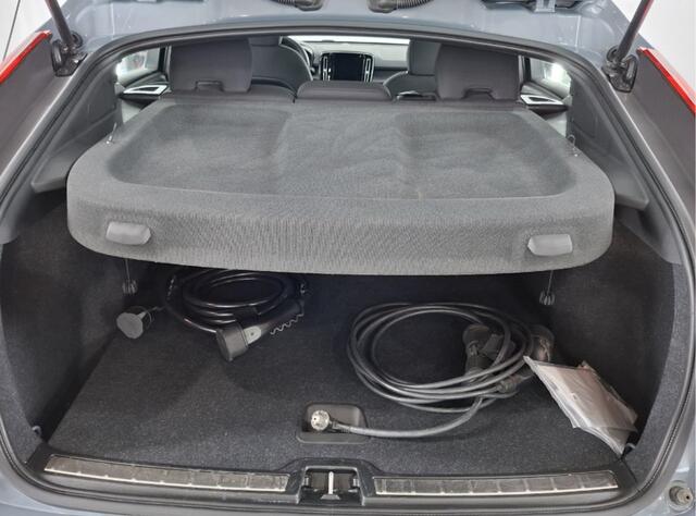 Volvo C40 Single Motor Core 69 kWh Panoramadak / Carplay / Camera