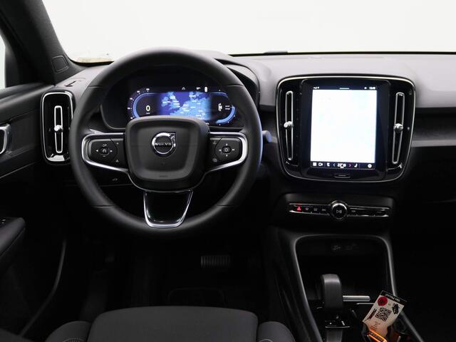 Volvo C40 Recharge Core 69 kWh Panoramadak | Camera | Apple Carplay/Android Auto