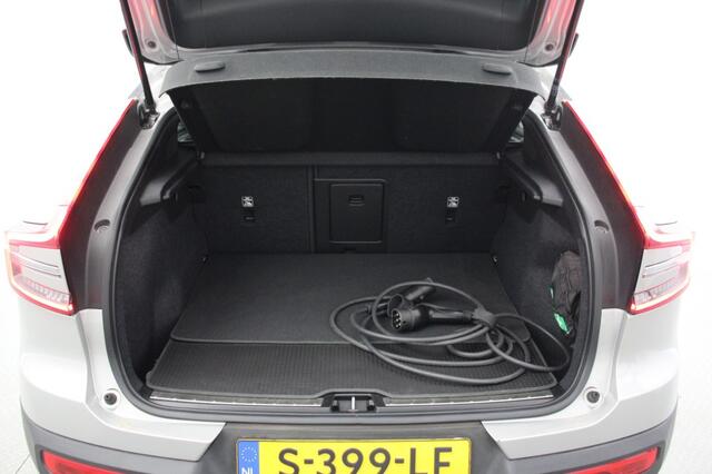 Volvo C40 Recharge Core 69 kWh - Stoelverwarming, Carplay, Panorama, Camera, SOH 93%