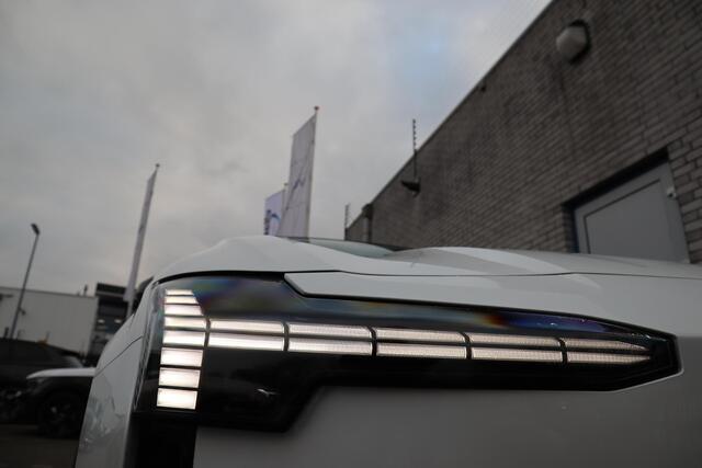 Volvo EX30 Twin Motor Performance Ultra 69 kWh