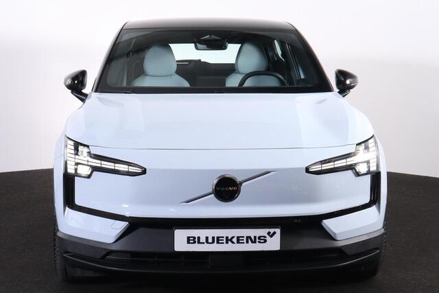 Volvo EX30 Twin Motor Ultra 69 kWh - CARGO - IntelliSafe Assist & Surround - 360° camera - Voorstoelen elektrisch verstelbaar - Verwarmde voorstoelen & stuur - Panoramadak - Parkeersensoren voor & achter - Draadloze tel. lader - 20' LMV