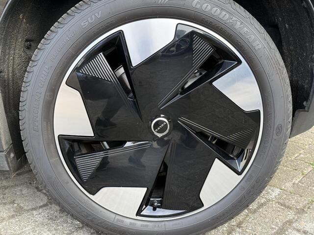 Volvo EX30 Single Motor Extended Range Plus 69 kWh extra getint glas range 475 km