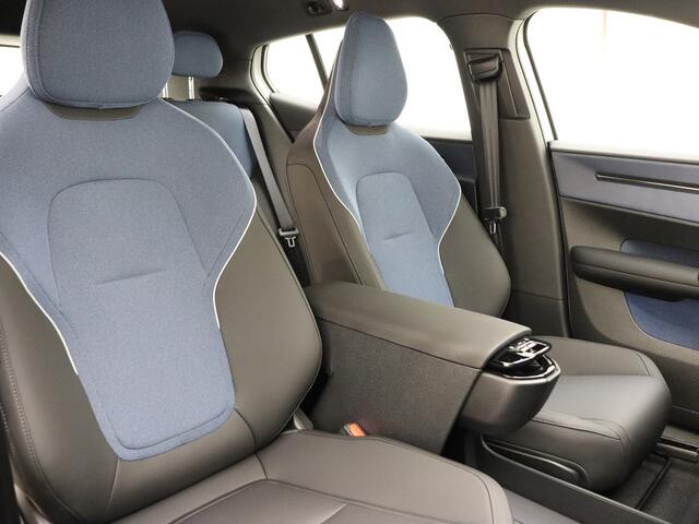 Volvo EX30 Extended Range Plus / Volvo EV subsidie ¤ 2950,- korting / OUDE PRIJS! / DIRECT LEVERBAAR / NIEUW /