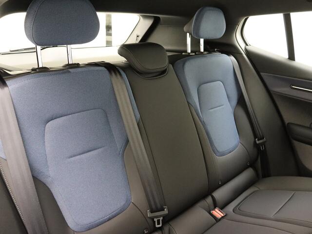 Volvo EX30 Extended Range Plus / Volvo EV subsidie ¤ 2950,- korting / OUDE PRIJS! / DIRECT LEVERBAAR / NIEUW /