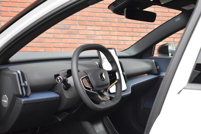 Volvo EX30 Single Motor 272PK Extended Range Plus 69 kWh | Black Pack |