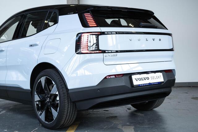 Volvo EX30 Single Motor Extended Range Plus 69 kWh | Harman Kardon Premium audio | Electrische bedienbare voorstoelen | Stoelverwarming | Stuurwielverwarming | Google infotainment | 20'' Lichtmetalen velgen | Warmtepomp |