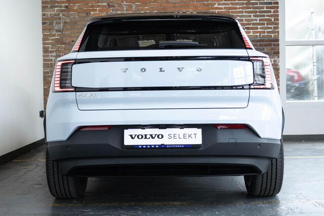 Volvo EX30 Single Motor Extended Range Plus 69 kWh | Harman Kardon Premium audio | Electrische bedienbare voorstoelen | Stoelverwarming | Stuurwielverwarming | Google infotainment | 20'' Lichtmetalen velgen | Warmtepomp |