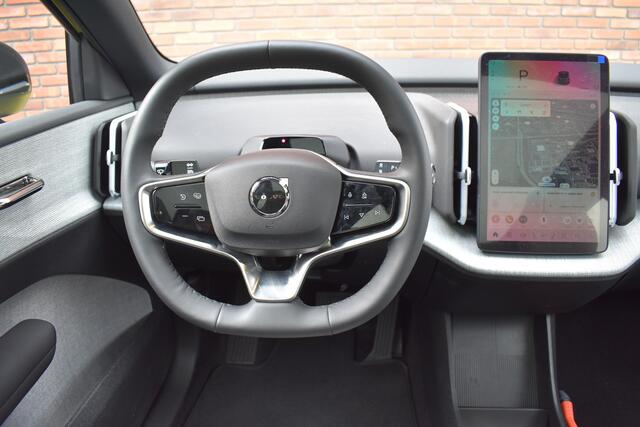 Volvo EX30 Twin Motor Performance 428PK Ultra 69 kWh | Full Options | 20'' | Climate | Getint glas | Black/Yellow Pack |