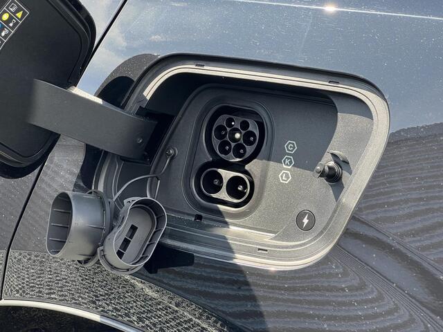Volvo EX30 Single Motor Extended Range Plus 69 kWh Automaat, Harman Kardon, Pilot assist, BLIS, Park assist voor en achter, Parkeercamera, Extra getint glas vanaf B-stijl