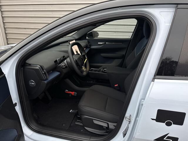 Volvo EX30 Single Motor Extended Range Plus 69 kWh / Volvo EX30 Cargo Bedrijfsauto / EX de BTW /