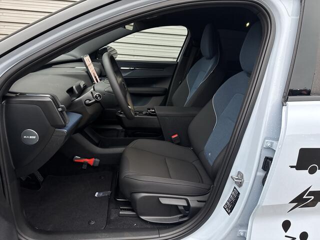 Volvo EX30 Single Motor Extended Range Plus 69 kWh / Volvo EX30 Cargo Bedrijfsauto / EX de BTW /