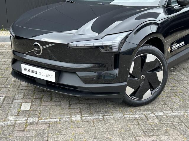 Volvo EX30 Single Motor Extended Range Ultra 69 kWh Panorama dak / 360 camera / Harman Kardon / Extra getint glas