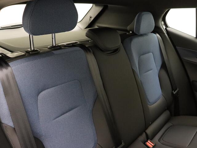 Volvo EX30 Extended Range Plus 69 kWh / ¤7.000,- Voorraadkorting / NIEUW / DIRECT LEVERBAAR / 20'' / METALLIC LAK / ACC / BLIS / ELEKTR. ACHTERKLEP /