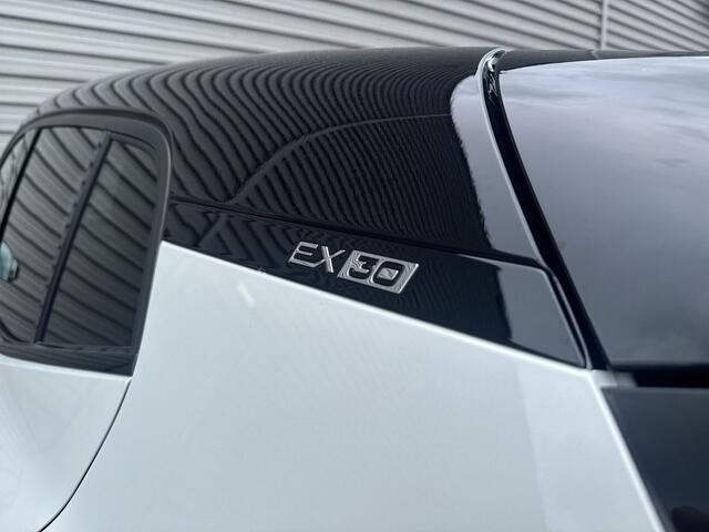 Volvo EX30 Single Motor Extended Range Plus 69 kWh / ¤ 6000 korting / 20" / Pack Climat / Extra getint glas /