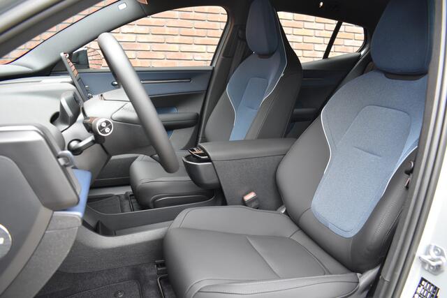 Volvo EX30 272PK Extended Range Plus 69 kWh | Climate | ¤ 6000 KORTING |