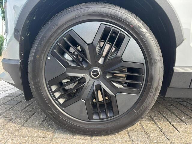 Volvo EX30 Cross Country Twin Motor Performance Ultra 69 kWh