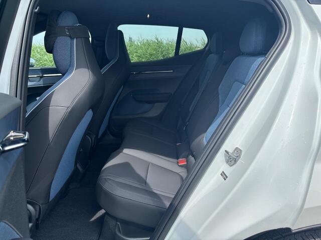 Volvo EX30 Single Motor Extended Range Plus 69 kWh 20 Inch | Getint glas achter | DEMO