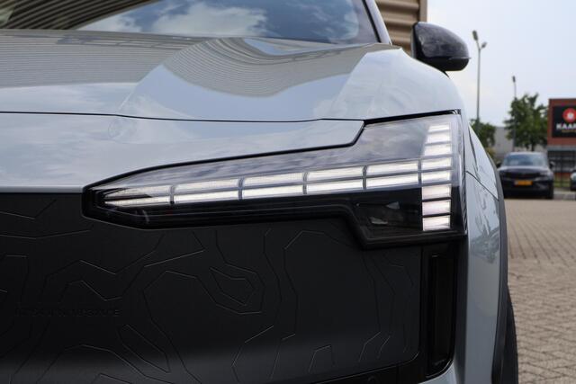 Volvo EX30 Cross Country Twin Motor Performance Ultra 69 kWh | *Experience-pakket | Panoramadak | Harman Kardon